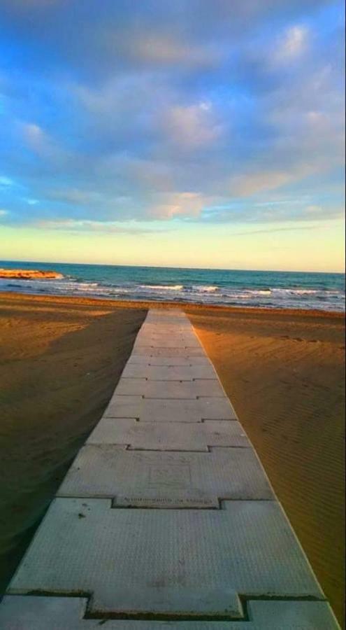 Malaga Rivas公寓 外观 照片